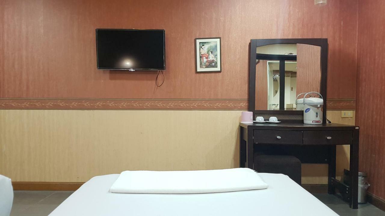 Khon Kaen Ruenrom Hotel Exterior photo