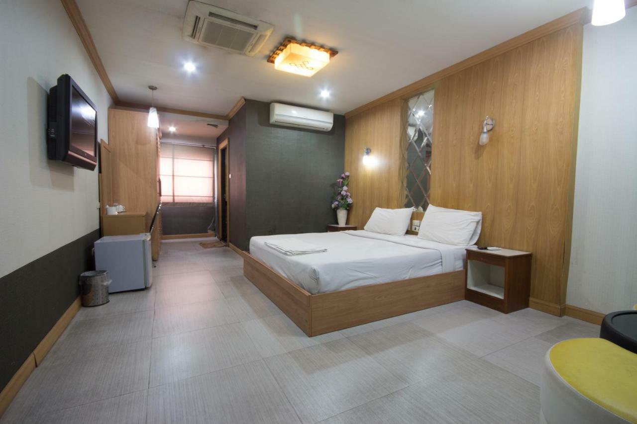 Khon Kaen Ruenrom Hotel Exterior photo
